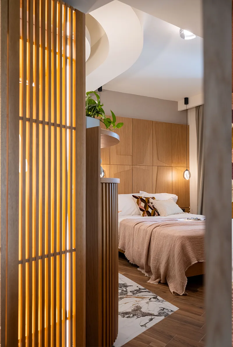 Γενική όψη δωματίου και κρεβατιού